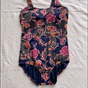 Lands’ end one piece floral swimsuit size 16